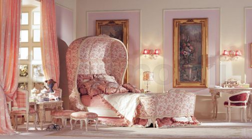 Изысканный гарнитура для спальной комнаты.