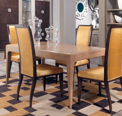 Изысканный мебельный гарнитур для столовой