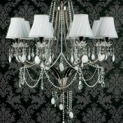 Люстра с белыми абажурами