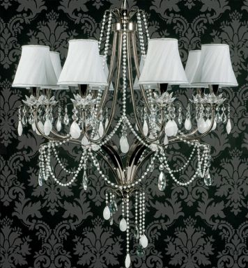 Люстра с белыми абажурами