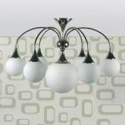 Люстра с плафонами-шарами