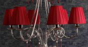 Люстра с рубиновыми абажурами