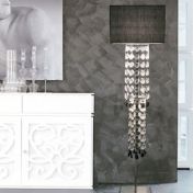 Торшер с черным абажуром