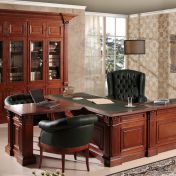 Кабинет с угловым письменным столом