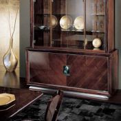 Витрина в китайском стиле из коллекции Montecarlo