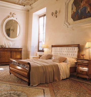 Классическая кровать с обитым изголовьем из коллекции Verona