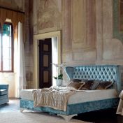 Классическая кровать DIANA с обитым каркасом