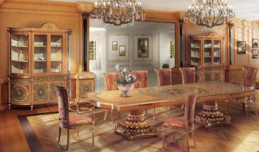 Классическая мебель для столовой в теплых оттенках.