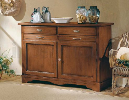 Классический комод из дерева