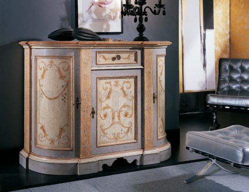 Классический комод от популярного производителя