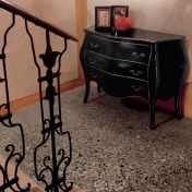 Классический комод с тремя выдвижными ящиками от Tonin Casa