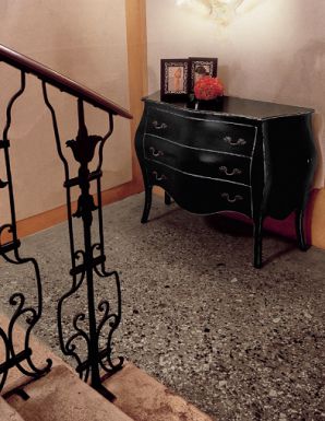 Классический комод с тремя выдвижными ящиками от Tonin Casa