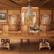 Классический набор для просторной столовой Bazzi.