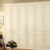 Классический шкаф Nadir светлого цвета из коллекции Meridian