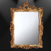 Классическое зеркало в позолоченной раме