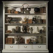 Книжный шкаф с открытыми полками и тремя ящиками