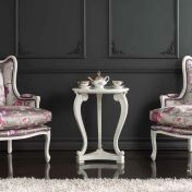 Кофейный столик коллекции Modern Times с удобными креслами