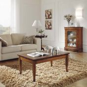 Кофейный столик с витриной