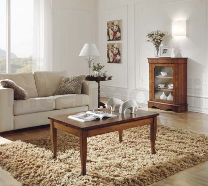 Кофейный столик с витриной