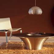 Кофейный столик необычной формы.