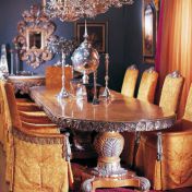 Колоритный набор мебели для столовой от Jumbo.