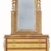 Комод и зеркало из коллекции Temptations