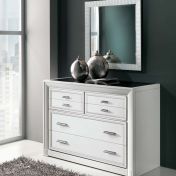 Комод и квадратное зеркало коллекции Elegance