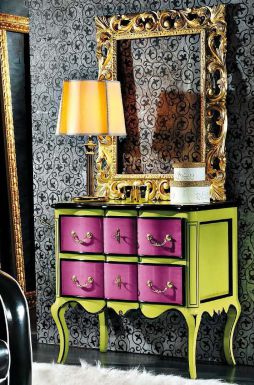 Комод с прямоугольным зеркалом