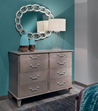 Комод с четырьмя выдвижными ящиками