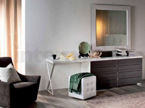 Комод с консолью