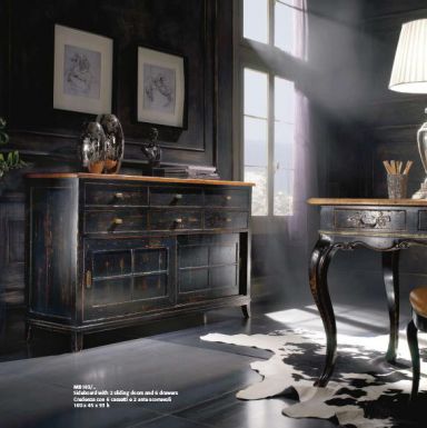 Комод в черном цвете