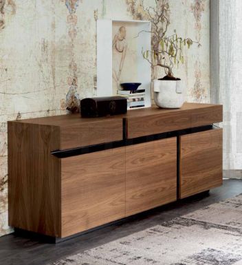 Комод в натуральном цвете древесины