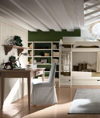 Комплект детской мебели Holiday для двоих малышей.