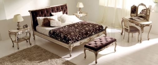 Комплект для спальни в лакированной отделке с позолотой