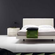 Комплект из коллекции DIAMANTE с кроватью LOTUS