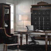 Комплект мебели для домашнего кабинета.