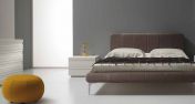 Композиция для спальни Mercantini с кроватью MAYA