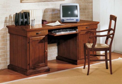 Компьютерный стол от итальянского брэнда