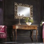 Консоль в естественном цвете дерева