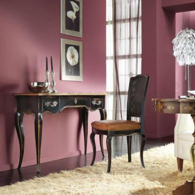 Консоль в черном цвете