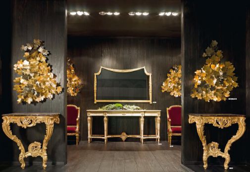 Консоль, зеркало и стулья для прихожей.