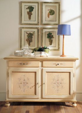 Красивый и удобный буфет SENESE