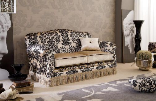 Красивый мягкий диван от итальянской компании.