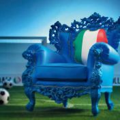 Кресло с изображение итальянского флага