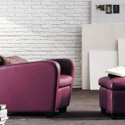 Кресло с высокой спинкой и пуф из коллекции OFELIA