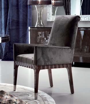 Кресло с подлокотниками из коллекции Absolute