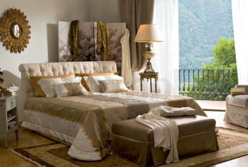 Кровать CLORINDA и пуфик LIDIA