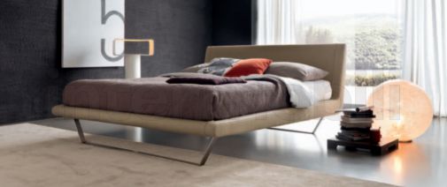 Кровать из коллекции PLAZA