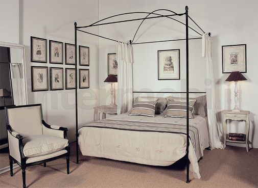 Кровать с пологом IRENE в стиле минимализм