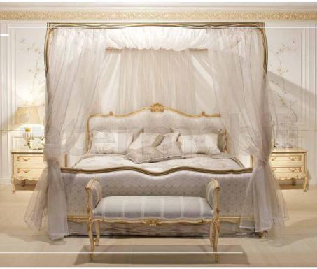 Кровать с балдахином коллекции Strauss